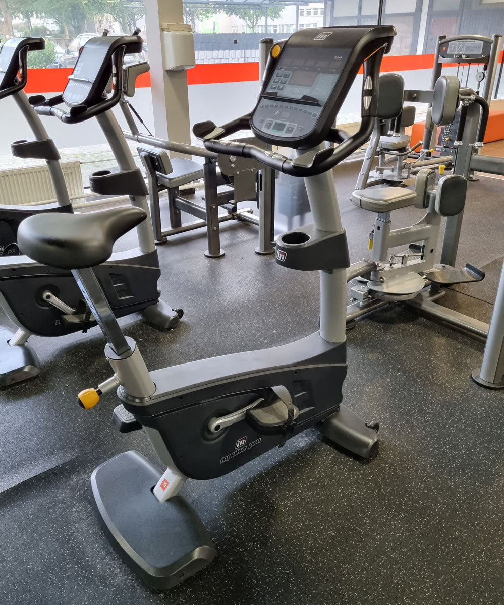 Impulse Fitness - 66 fitness equipment set - only 3 years old, strength training equipment, cardio equipment, plate-loaded equipment, benches, racks, etc. - complete gym - used - TOP condition
