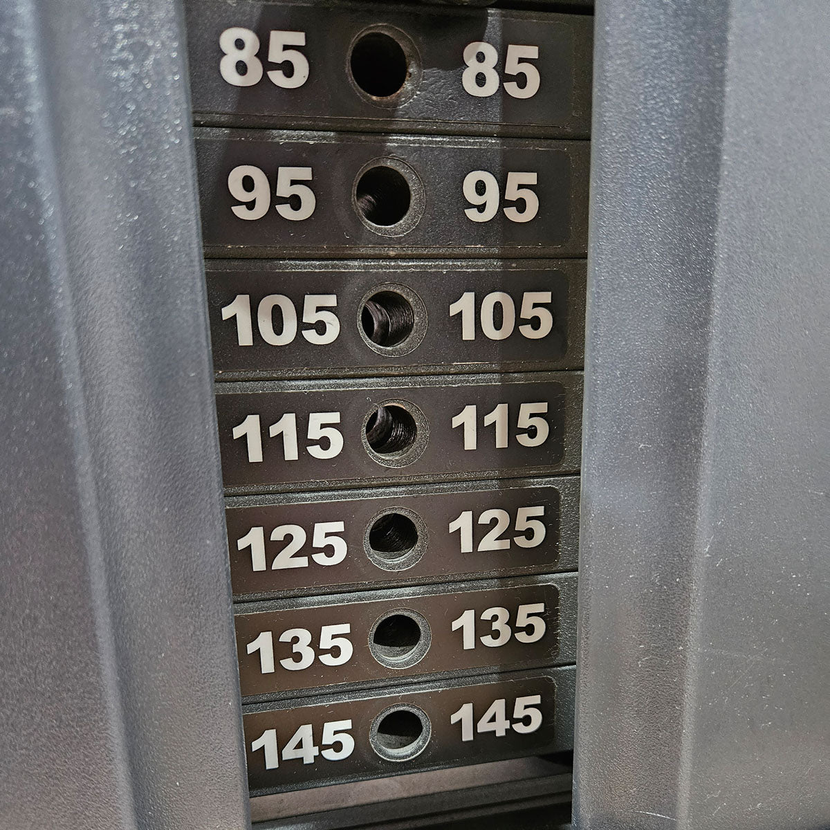 Life Fitness Bench Press, Chest Press, Chest Press, Bench Press Machine, 145 kg Weight Block, Signature Series, Frame Color Silver, Used - Refurbished Condition