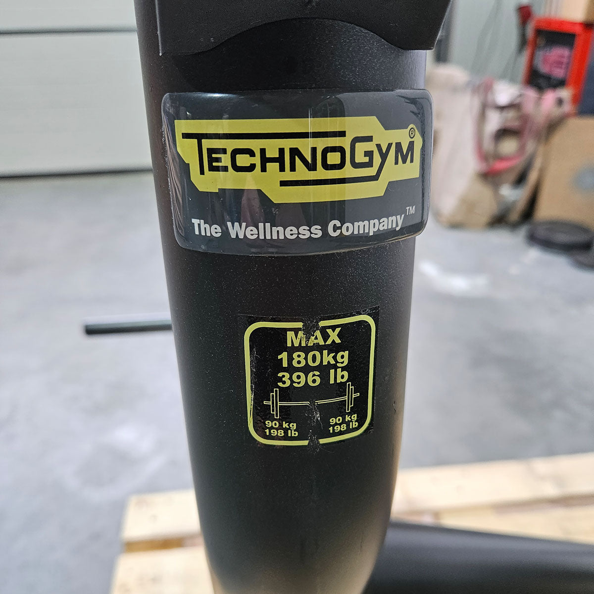 Technogym Horizontal Bench, Olympic Flat Bench, Flat Bench with Shelf, Olympic Flat Press Bench, With 30mm Disc Holder, Frame Color Black, Used - Refurbished Condition