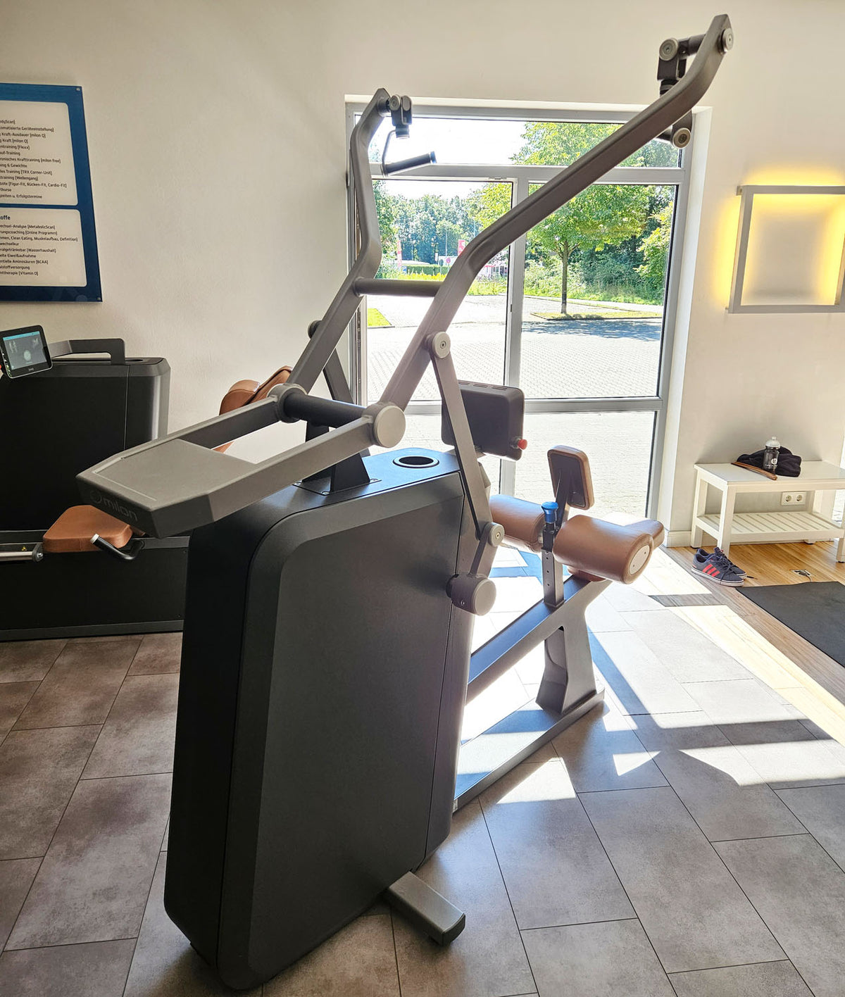 Milon Q strength circuit with 8 machines, built 2019, incl. Milonizer, incl. delivery, used, refurbished and as good as new - top condition