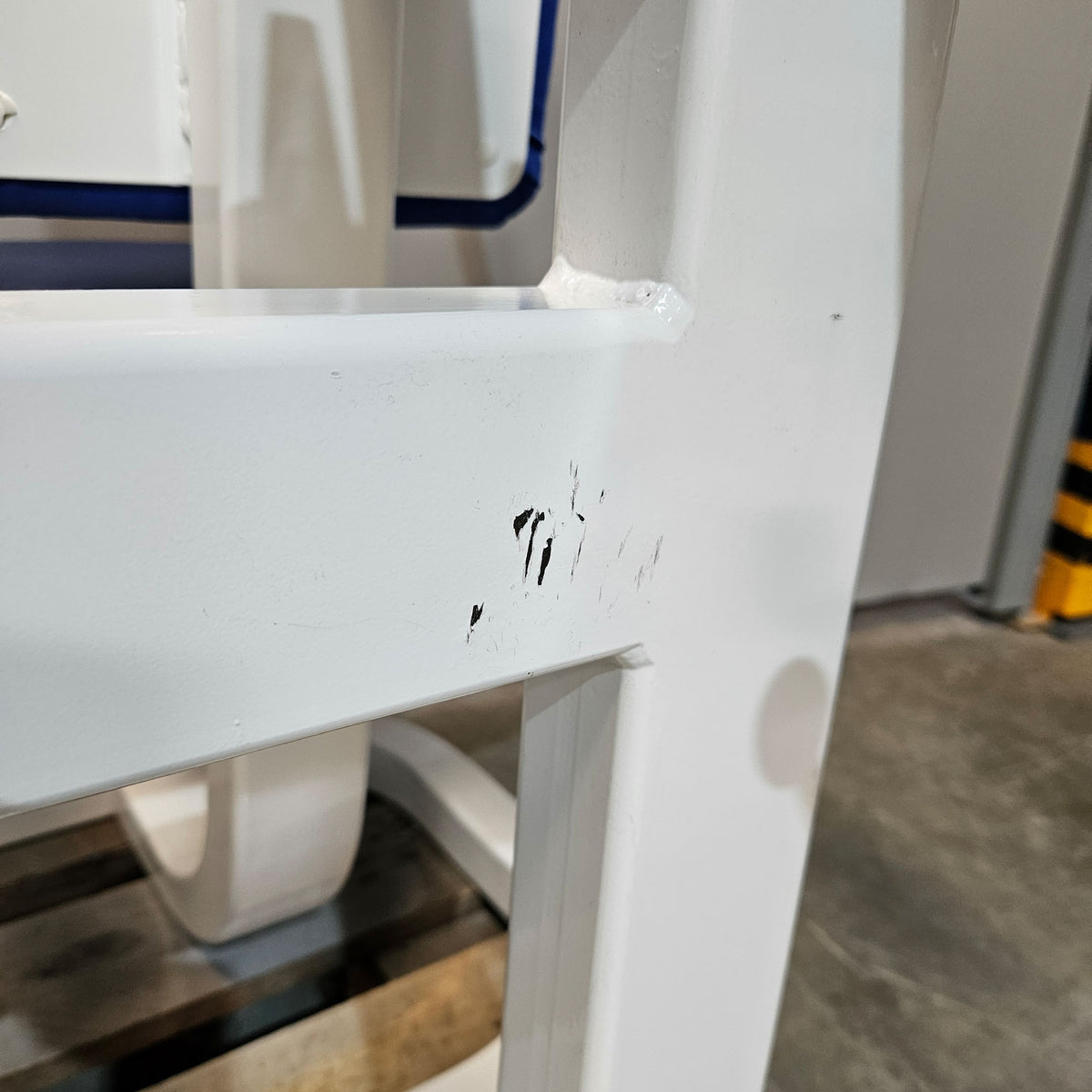 Proxomed, Stützstemme, Dips, Trizepsmaschine, Armstrecker, Compass Serie, Farbe Weiß, gebraucht - geprüfter Zustand mit Gebrauchsspuren