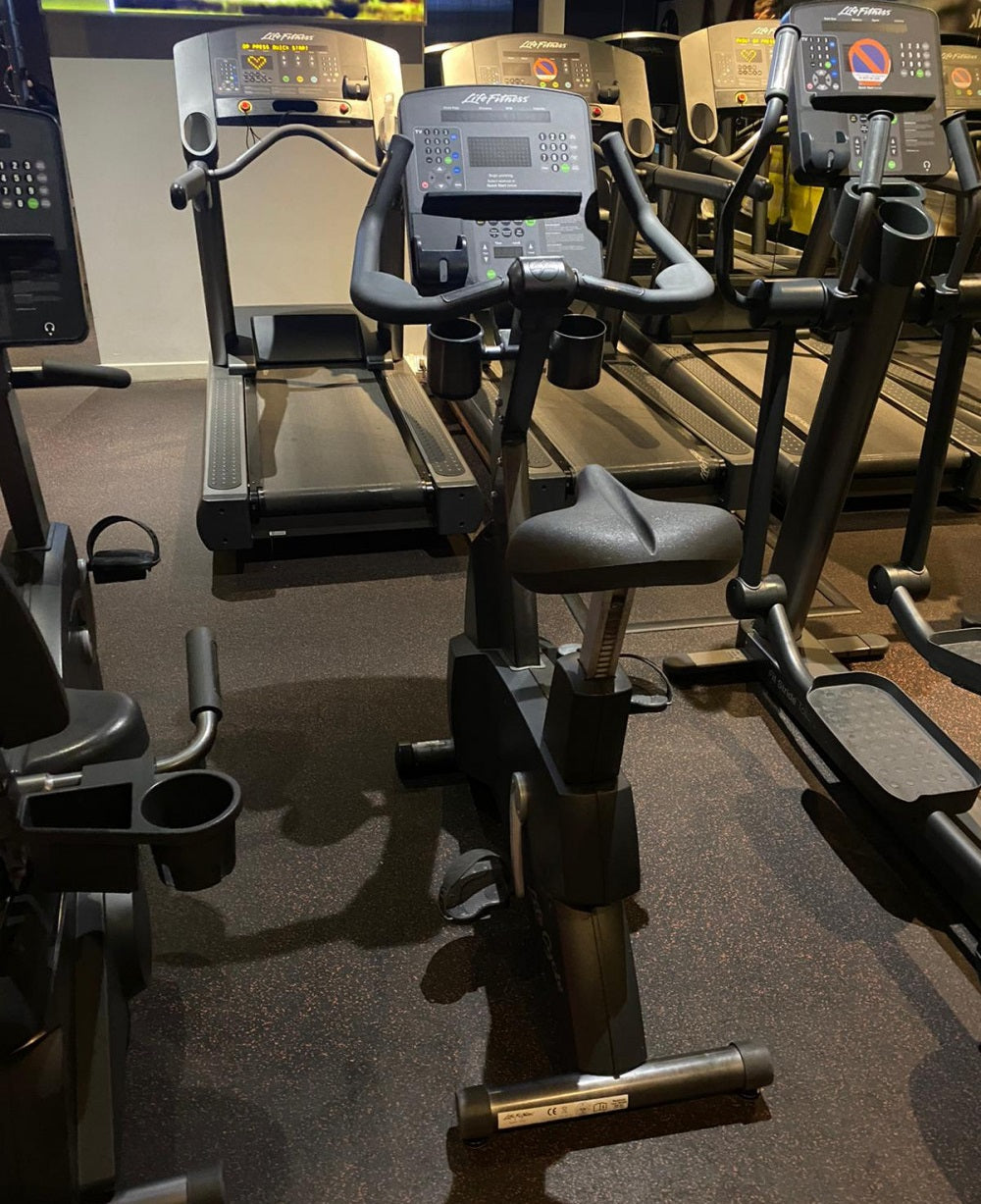 Life Fitness Ergometer Lifecycle, Integrity Series, LED Console, Upright Bike - used - refurbished condition