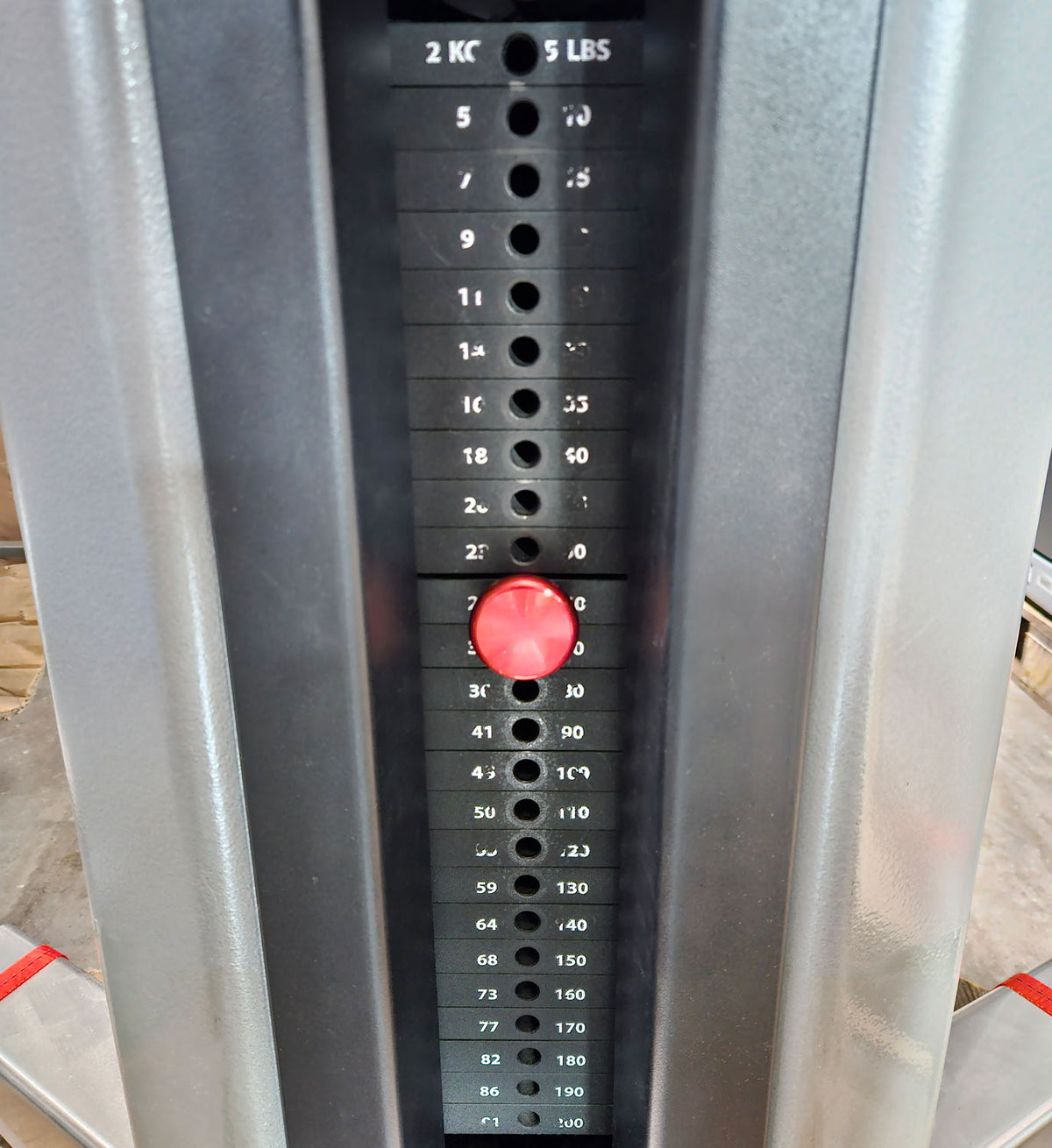 Freemotion Multi-Plane Chest G600 - Brustpresse am Kabel, Kabelzüge für Bankdrücken Brusttraining, Krafttrainingsgerät aus der Genesis Serie, Rahmenfarbe Silber, gebraucht - überholter Zustand
