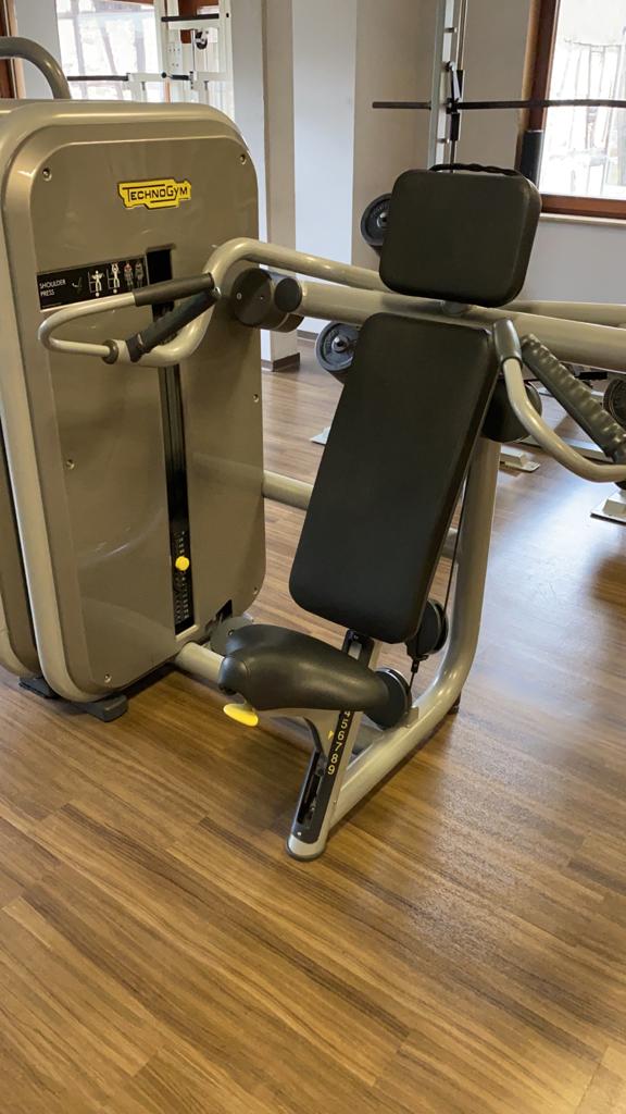 TechnoGym strength training equipment park 16 fitness machines in a set, used - refurbished condition