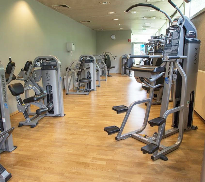 Nautilus Nitro Evo Strength Training Set - 27 fitness machines and 5 benches in a set - used - TOP condition