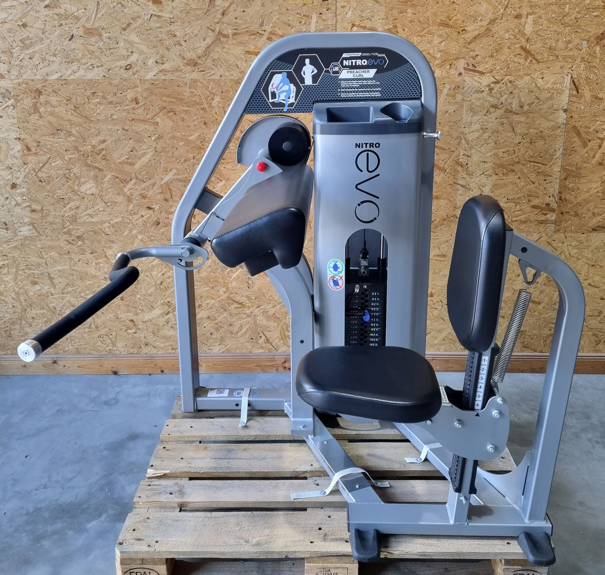 Nautilus Nitro EVO und Plus Serie - Kraftgeräte Set - 23 Fitnessgeräte und 3 Bänke im Set - gebraucht - TOP Zustand