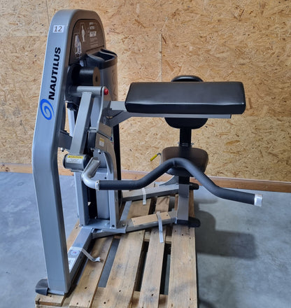Nautilus Nitro EVO und Plus Serie - Kraftgeräte Set - 23 Fitnessgeräte und 3 Bänke im Set - gebraucht - TOP Zustand