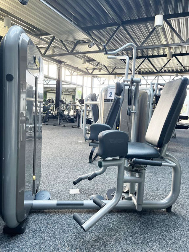 TechnoGym 13 Kraftgeräte im Set, Element Line Serie, gebraucht - überholter Zustand
