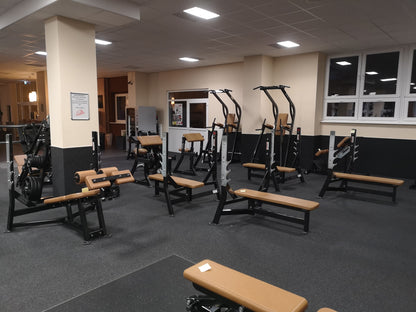 Life Fitness & Hammer Strength - 93 Fitnessgeräte - Kraftgeräte, Cardiogeräte, Plate loaded Geräte, Bänke etc - komplettes Fitnessstudio - gebraucht - TOP Zustand