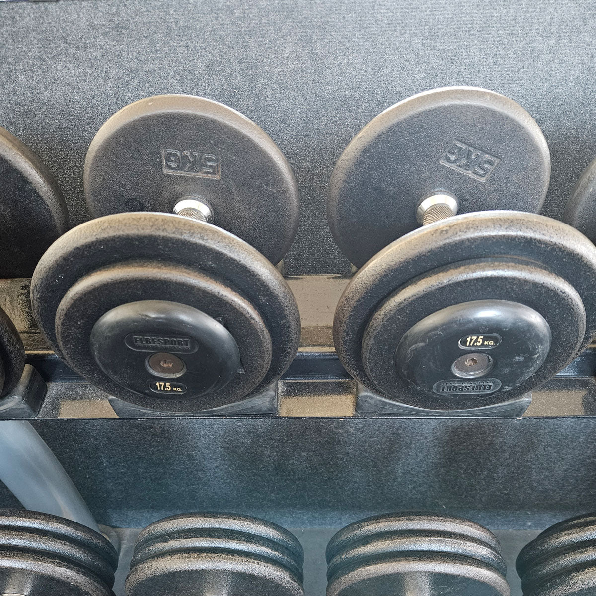 ElbeSport cast iron dumbbell set from 2.5 to 60 kg in 2.5 kg increments (24 pairs) Oldschool, INCLUDING dumbbell racks, used - with signs of wear