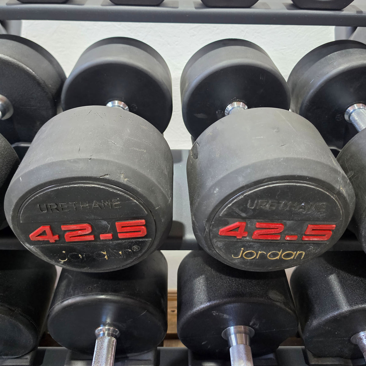 Jordan und Ziva 4 Paare Kurzhanteln aus Urethane 42,5 bis 50kg in 2,5kg Stufen - Material ähnlich Gummi bzw Polyurethane, gebraucht - mit Gebrauchsspuren
