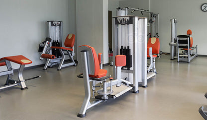 BH Fitness Gerätepark, Strength Line, 3 Jahre alt, gebraucht, Rahmen silber, Polster Orange/Braun