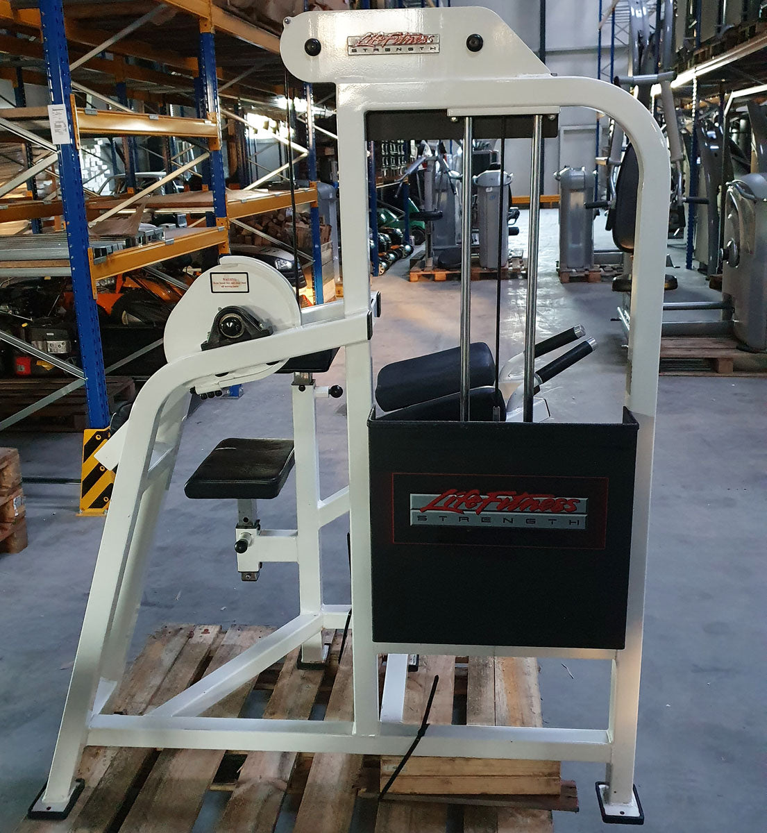 Life Fitness Gluteus Machine, Butt Machine Lying, Glute - Frame White, Upholstery Black, Used - Refurbished Condition