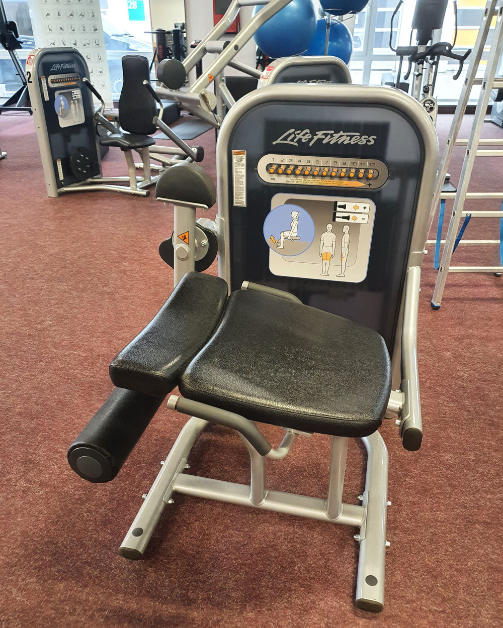 Life Fitness Circuit Series equipment circuit, 10 strength training machines in a set, used - refurbished condition