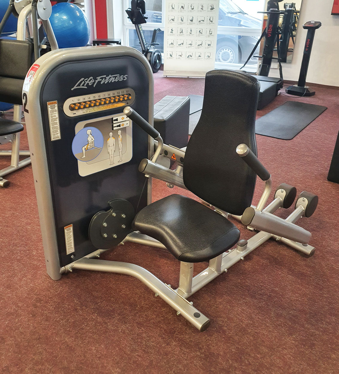 Life Fitness Circuit Series equipment circuit, 10 strength training machines in a set, used - refurbished condition