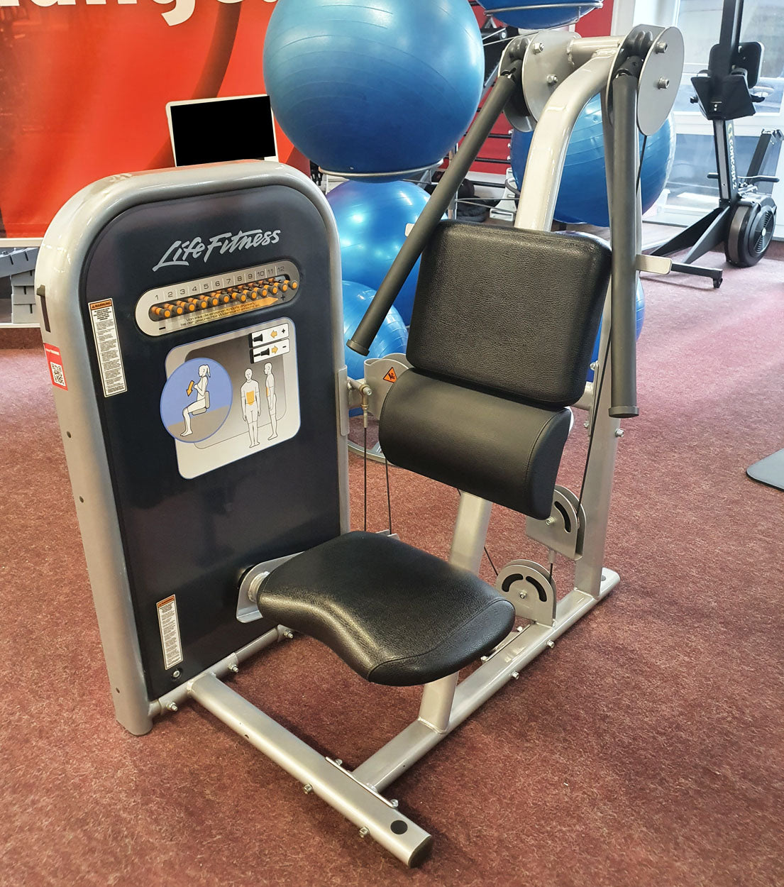 Life Fitness Circuit Series equipment circuit, 10 strength training machines in a set, used - refurbished condition