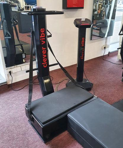 Vibrationsplatte Clever vibe aus Clever Fit Studio - gebraucht