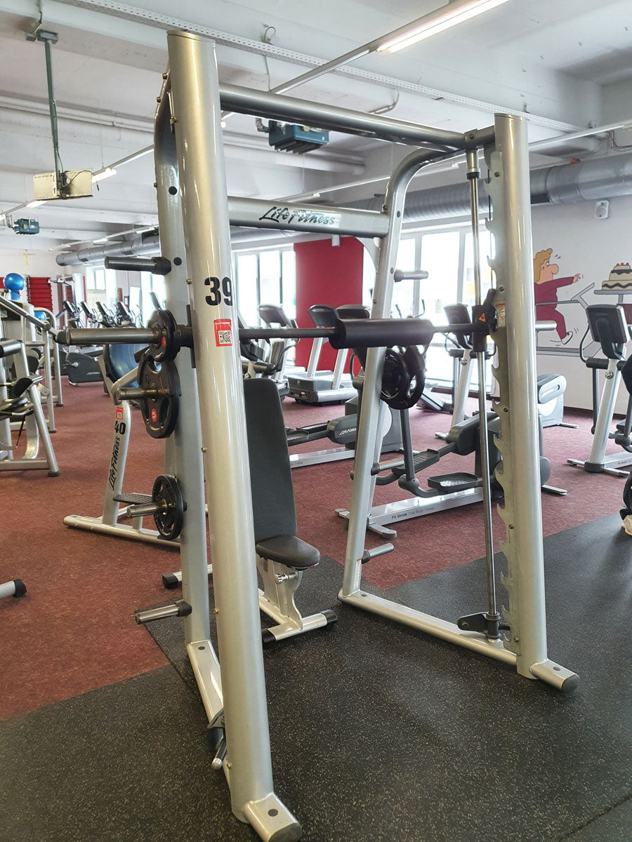 Life Fitness Multipresse, Smith Machine SSM, Signature Serie, Rahmenfarbe Silber, gebrauchter - überholter Zustand