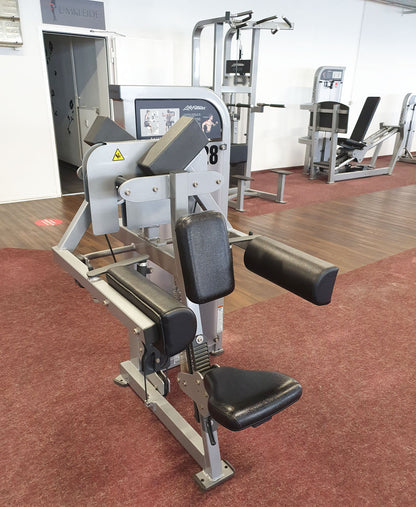 Life Fitness Pro2 and Hammer Strength - 15 strength training machines in a set, silver frame, used - refurbished condition
