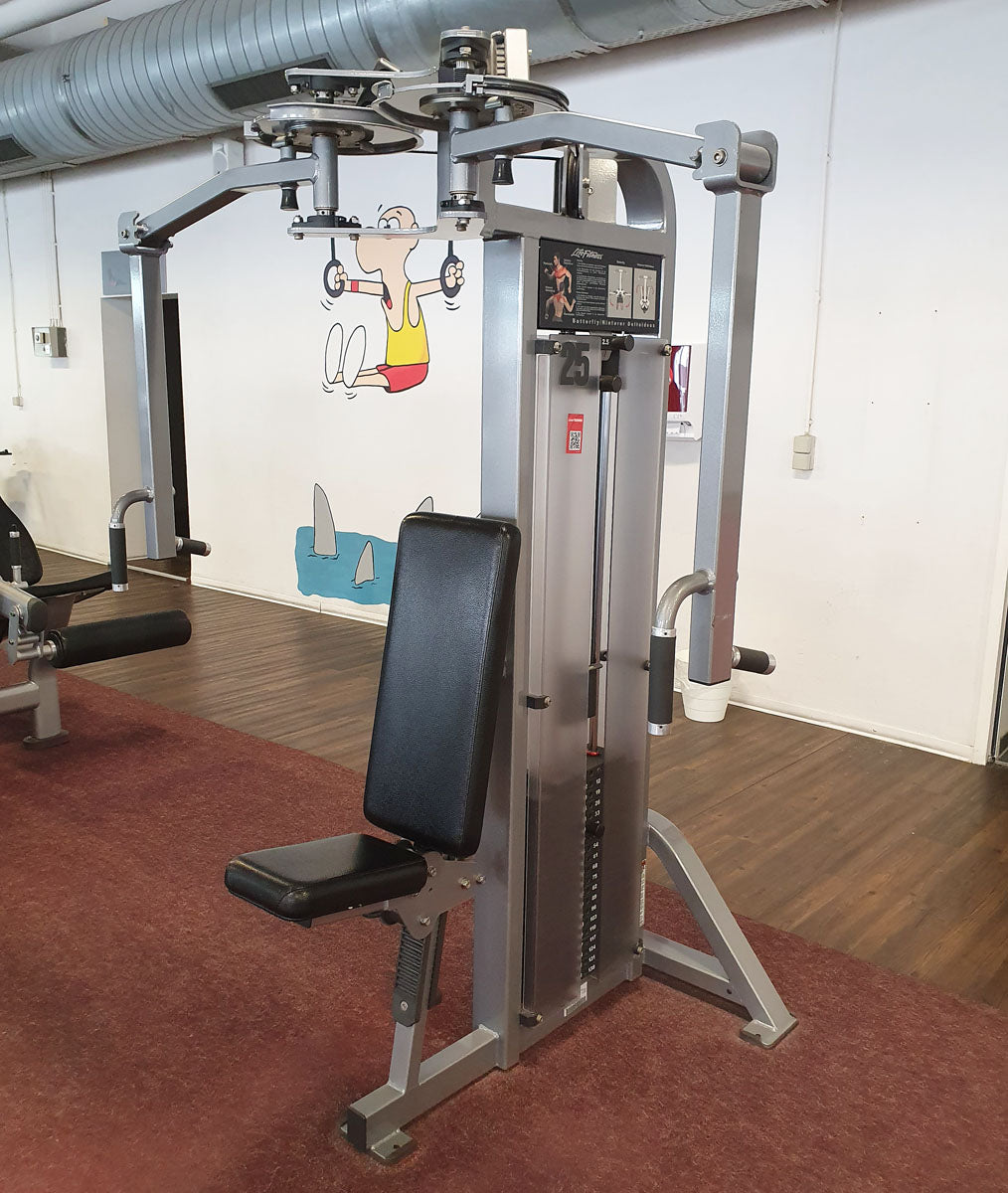 Life Fitness Pro2 and Hammer Strength - 15 strength training machines in a set, silver frame, used - refurbished condition