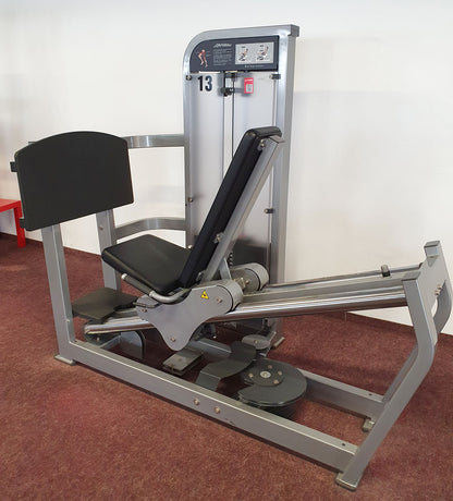 Life Fitness Pro2 and Hammer Strength - 15 strength training machines in a set, silver frame, used - refurbished condition