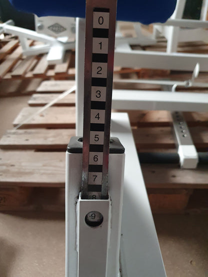 ASS Schrägbankdrückmaschine, Incline Chest Press, schräge Brustpresse, Rahmenfarbe Weiß, gebraucht - geprüfter Zustand