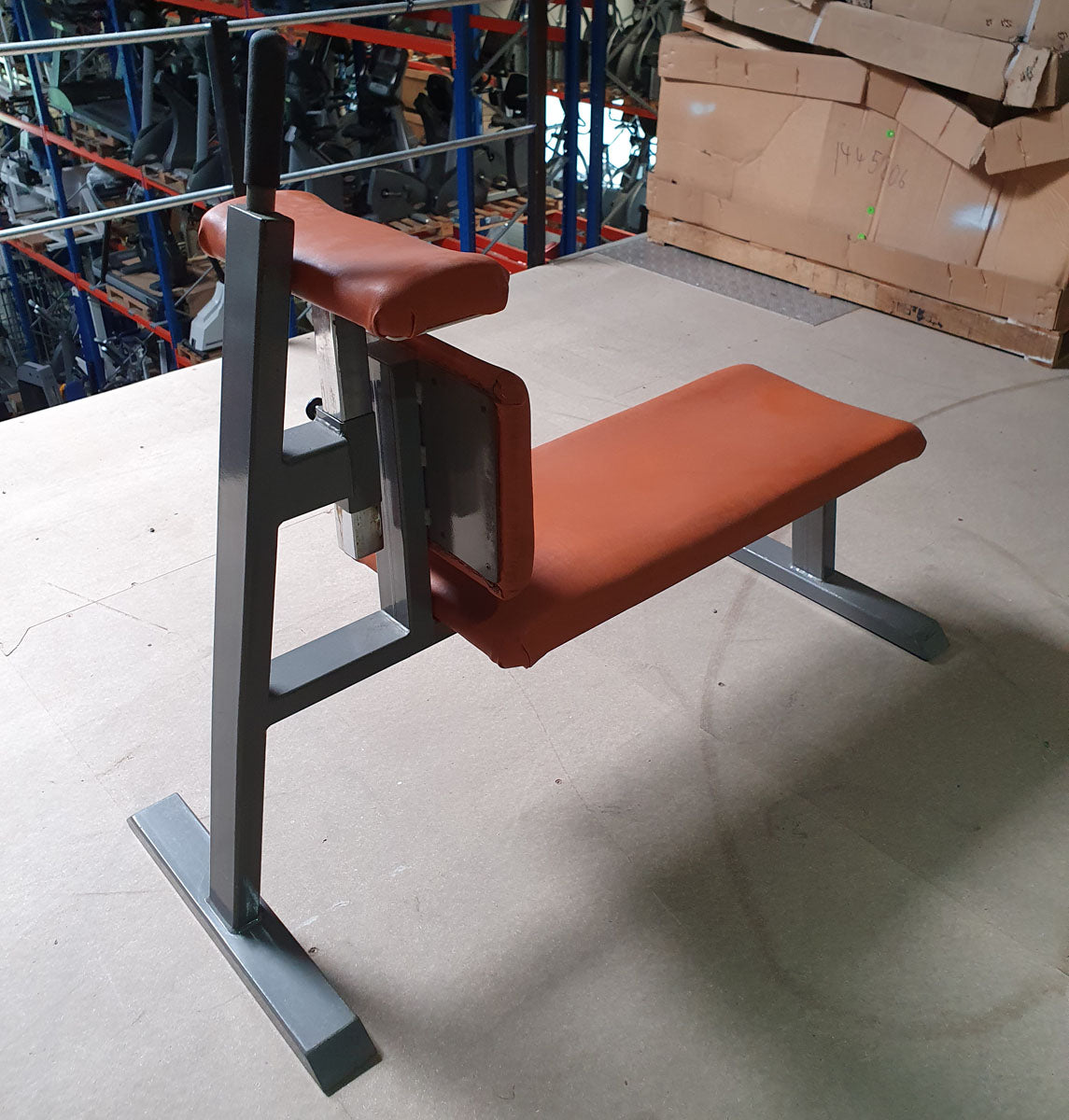Gym80 verstellbare Bauchbank, Adjustable Decline/Abdominal Crunch, Rahmenfarbe Silber, gebraucht - geprüfter Zustand