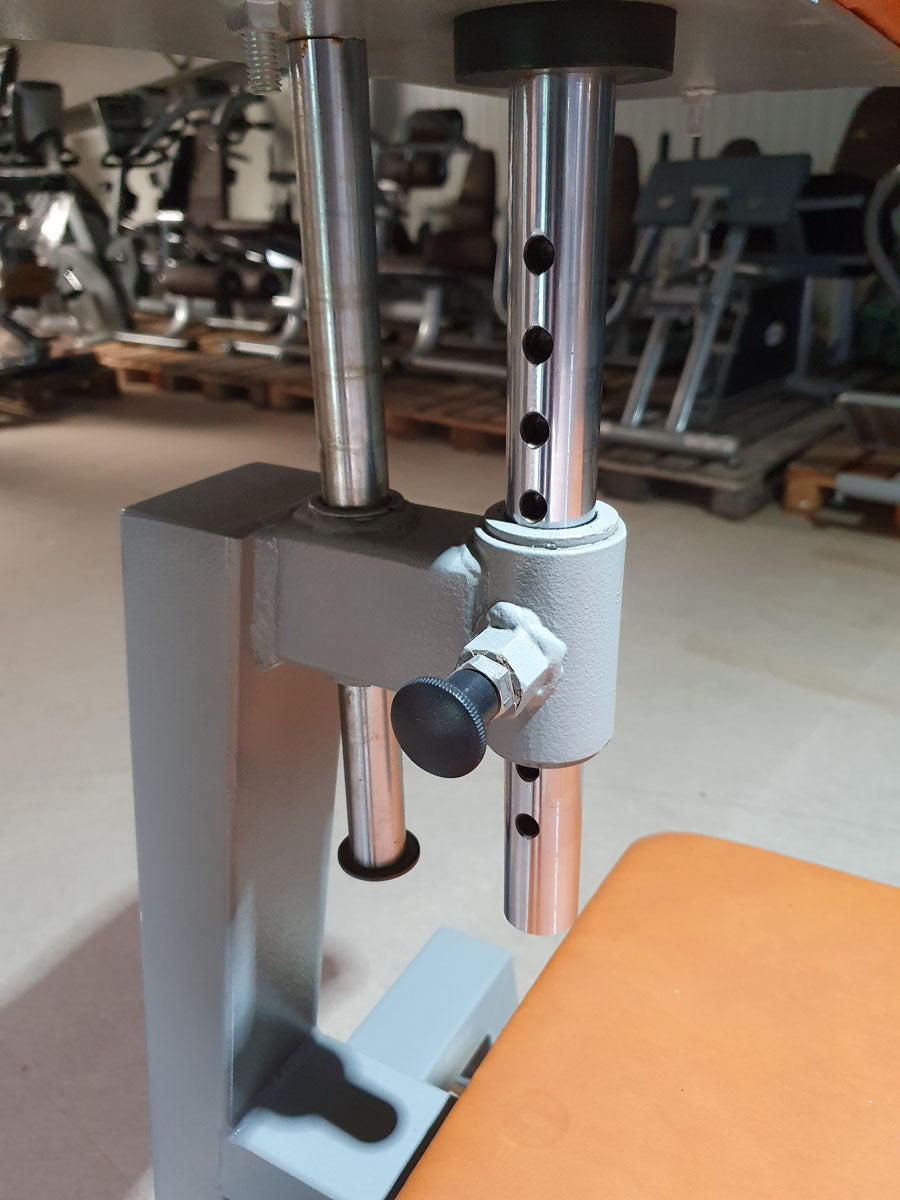 Sportsart verstellbare Bauchmuskelbank, Adjustable Decline/Abdominal Crunch Bench, Rahmenfarbe Silber-Grau, gebraucht - geprüfter Zustand