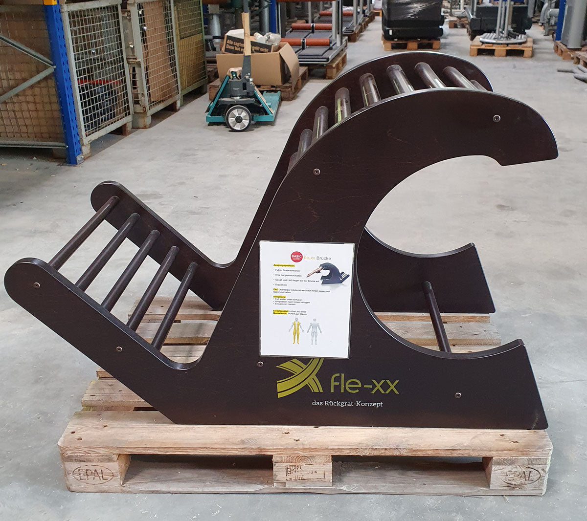 Fle-xx Brücke. Dehngerät, Hüftbeuger und Bauch, Basic Serie aus dunklem Holz, gebraucht