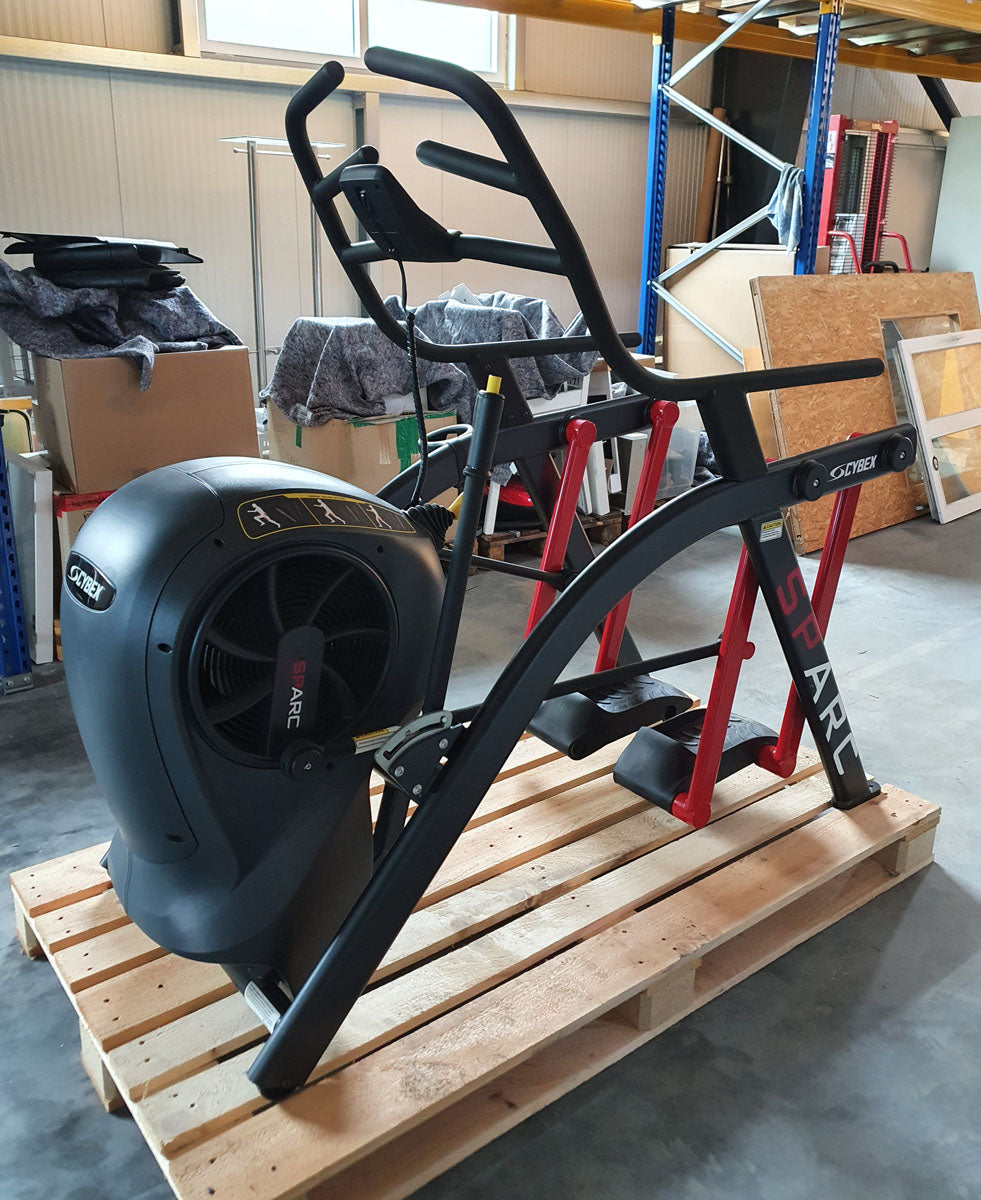 Cybex Sparc Arc Trainer HIIT, Crosstrainer, gebraucht - überholter Zustand