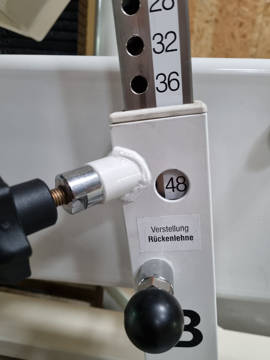 Kaphingst Funktionsstemme, verstellbare Beinpresse, mit Kippkreisel, MPG, Rahmenfarbe Weiß, Polsterfarbe Blau, gebraucht - überholter Zustand
