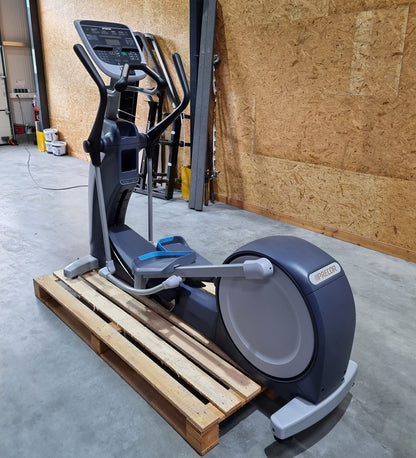 Precor 6 cardio machines in a set, only 3 years old, new models, treadmill, AMT, cross trainer EFX, ergometer, recumbent etc., used - refurbished condition