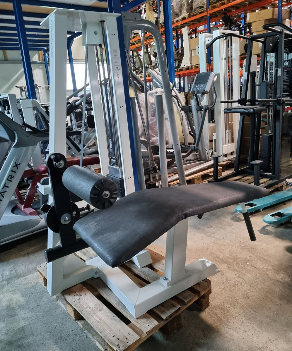 Gym80 Beinbeuger liegend, Edition Line, Rahmenfarbe Weiß, Polsterfarbe Schwarz, gebraucht - überholter Zustand