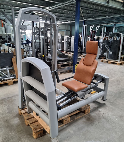 Jimsa Beinpresse sitzend, Leg Press, 220kg, Rahmenfarbe Silber, Polsterfarbe Braun, gebraucht - überholter Zustand
