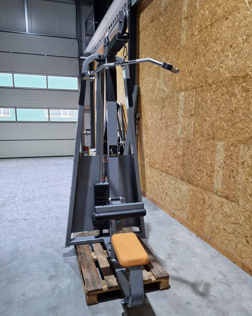 Precor lat pulldown machine from above, cable pulldown, lat pull, Icarian Line, frame color silver, used - refurbished condition