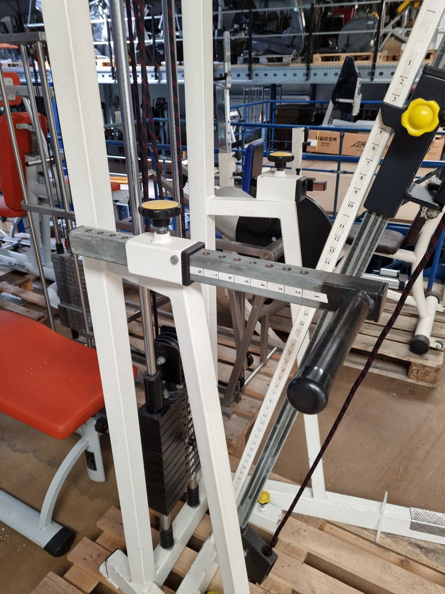 L+K Seilzug höhenverstellbar, Doppel Auszug, 30kg Gewichtsblock, Rehabilitation, Rahmenfarbe Weiß, gebraucht - geprüfter Zustand