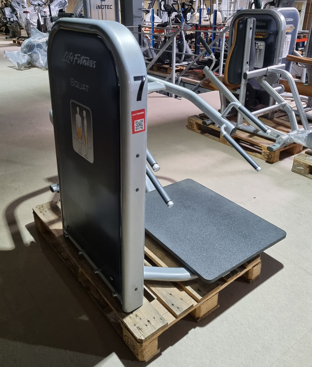 Life Fitness Squat Machine, Circuit Series, Frame Color Silver, Used - Refurbished Condition