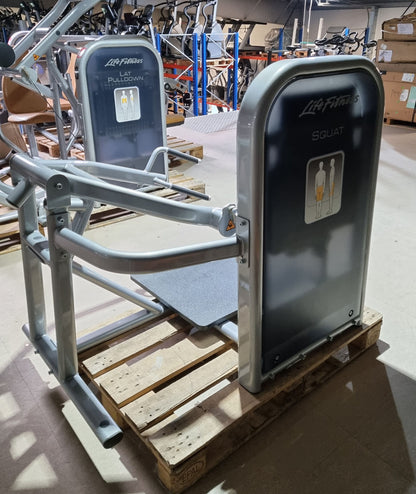 Life Fitness Squat Machine, Circuit Series, Frame Color Silver, Used - Refurbished Condition