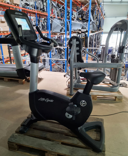 Life Fitness Ergometer Lifecycle, Elevation Series, Discover Si Console Touch, used - refurbished condition