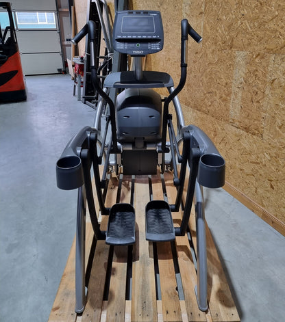 Cybex Arc Trainer 750 AT cross trainer, frame color silver, used - refurbished condition