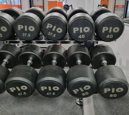 Rubber dumbbell set 2.5kg to 50kg in 2.5kg increments, used, good condition