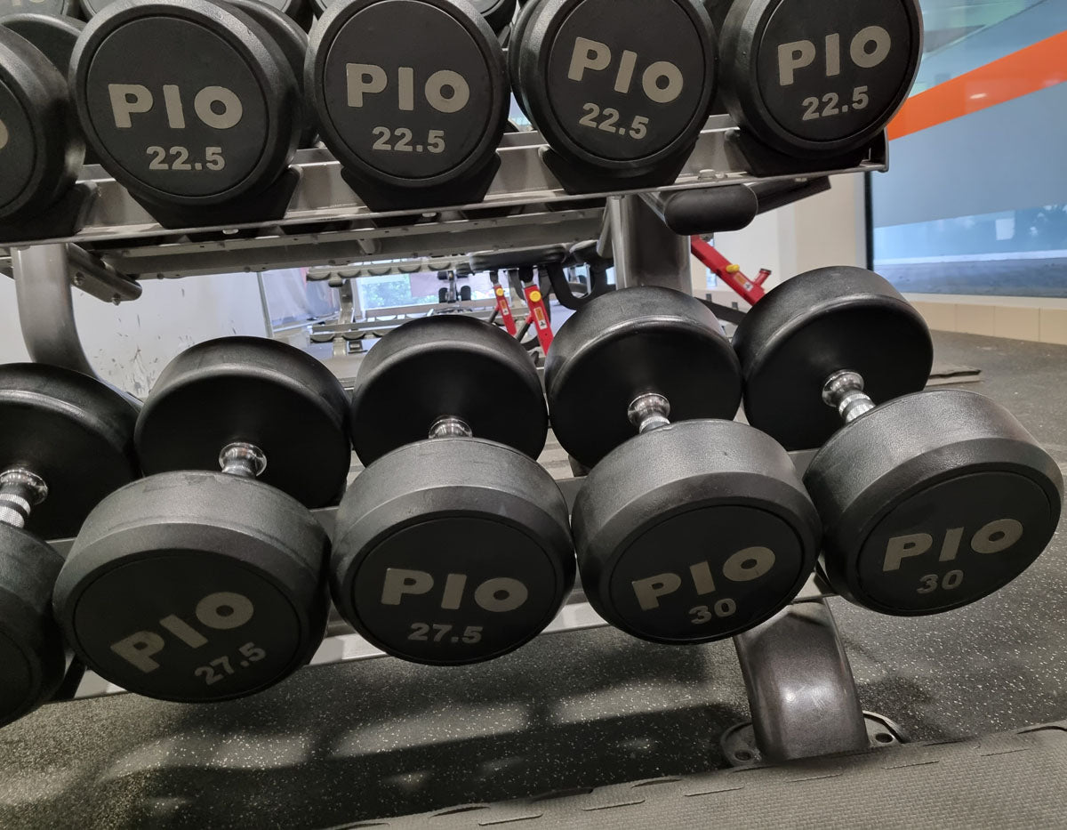 Rubber dumbbell set 2.5kg to 50kg in 2.5kg increments, used, good condition