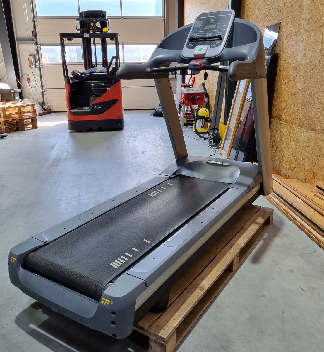 Precor Laufband 954i LED Konsole, gebraucht - überholter Zustand