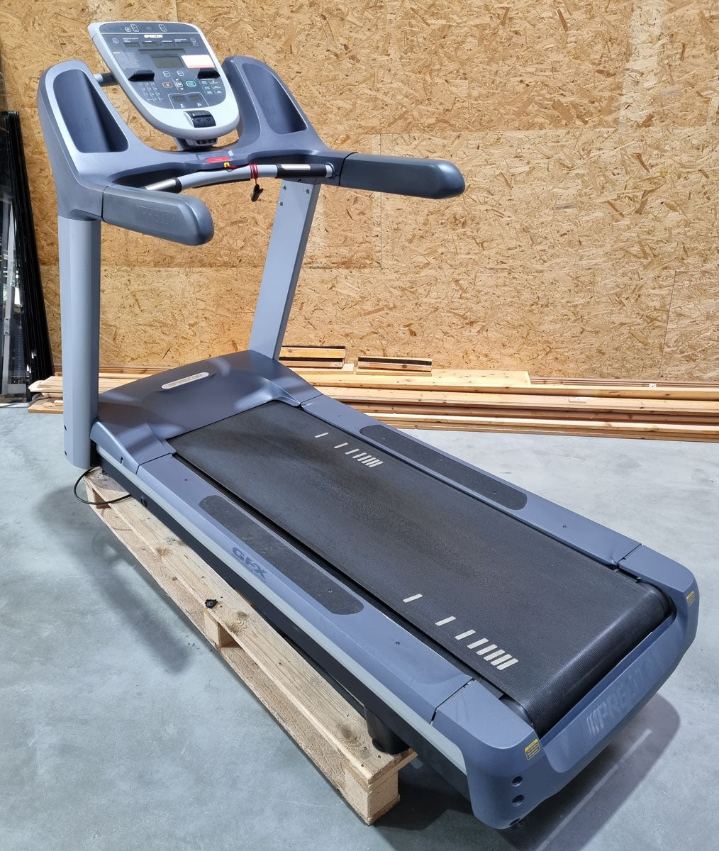 Precor 6 cardio machines in a set, only 3 years old, new models, treadmill, AMT, cross trainer EFX, ergometer, recumbent etc., used - refurbished condition