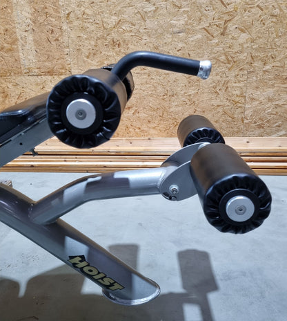 Hoist Negativ Drückerbank, Decline Benchpress, Beinstütze verstellbar, Rahmenfarbe Silber, Polster Schwarz, gebraucht - überholter Zustand