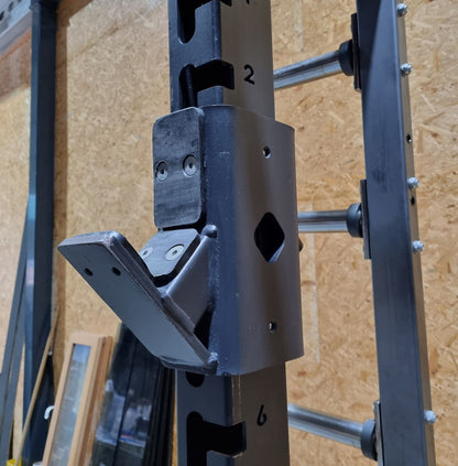 Hammer Strength HD Elite Half Rack mit Holzboden und Pull Up Bar, Rahmenfarbe Schwarz, gebraucht - überholter Zustand