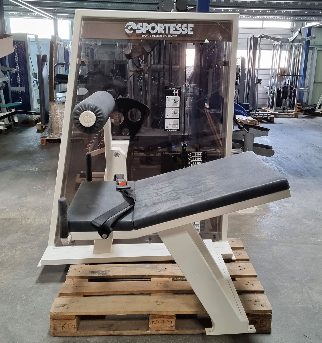 Sportesse Hip and Back Maschine, Hüfte und Rückenstrecker, Polsterfarbe Schwarz, Rahmenfarbe Weiß, gebraucht - geprüfter Zustand
