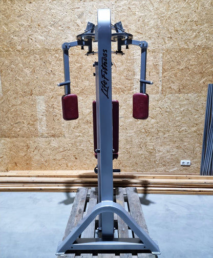 Life Fitness Pro 2 Butterfly, Pectoral Fly Hammer Strenght, Rahmenfarbe Silber, Polsterfarbe Rot, gebraucht - überholter Zustand
