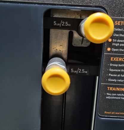 Precor Adduktoren und Abduktoren Kraftgeräte mit Steckgewichten im Set als Paar, Rahmenfarbe Schwarz, Polsterfarbe Grau, gebraucht - überholter Zustand