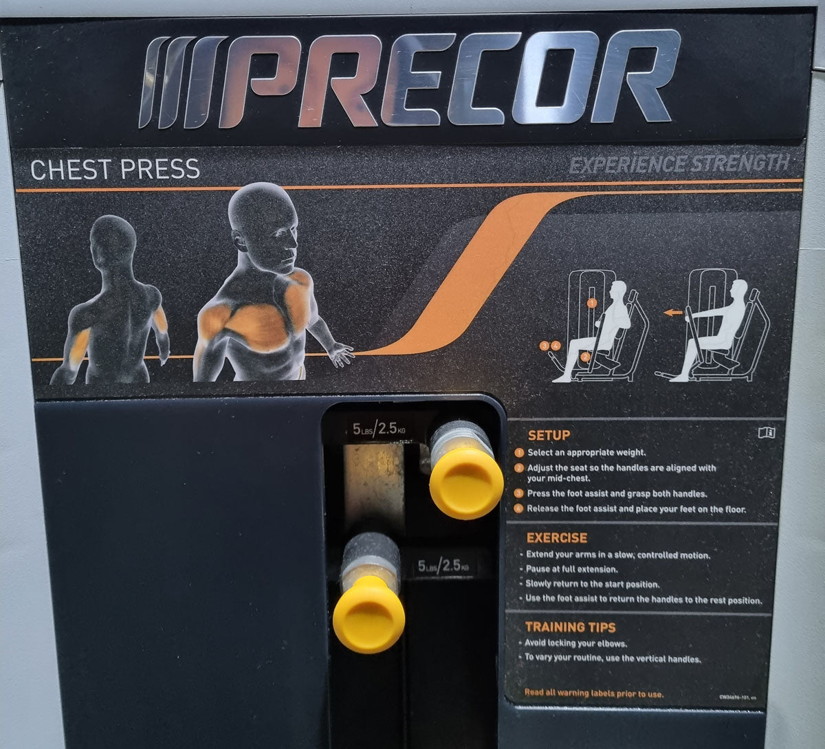 Precor Bankdrückmaschine mit Einstiegshilfe, Brustpresse, Chestpress, Rahmenfarbe Schwarz, Polsterfarbe Grau, gebraucht - überholter Zustand